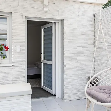 Balatonic Lemon Apartmanhaz Апартаменты