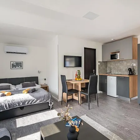 Balatonic Lemon Apartmanhaz * Siófok
