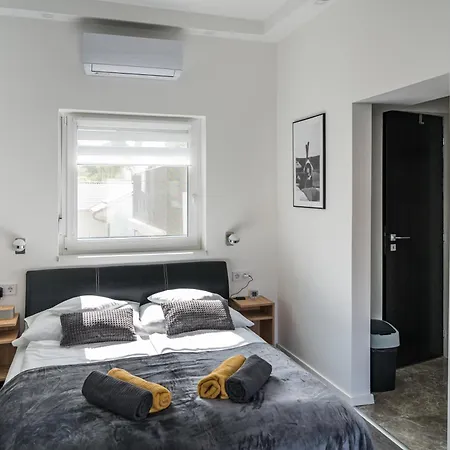 Balatonic Lemon Apartmanhaz Апартаменты Шиофок