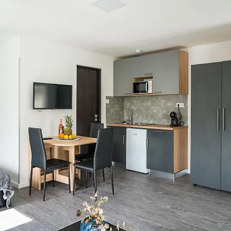 Balatonic Lemon Apartmanhaz Apartmán
