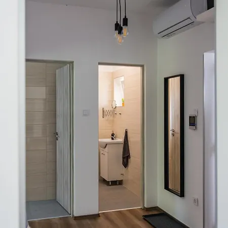 Апартаменты Balatonic Lemon Apartmanhaz Шиофок