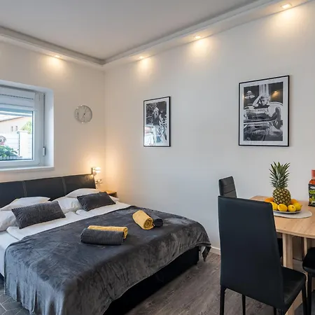Balatonic Lemon Apartmanhaz