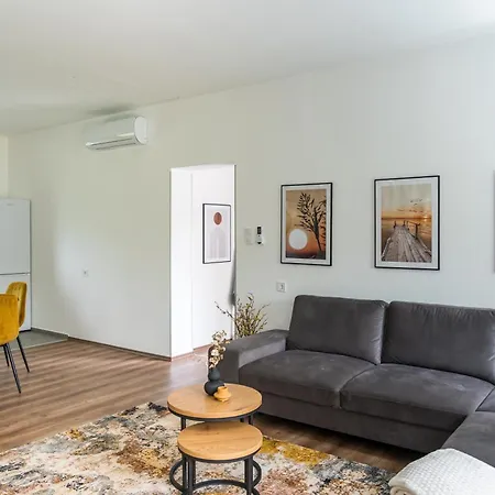 Balatonic Lemon Apartmanhaz Siófok