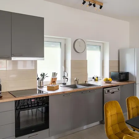 Апартаменты Balatonic Lemon Apartmanhaz Шиофок