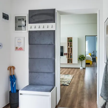 Balatonic Lemon Apartmanhaz Апартаменты *