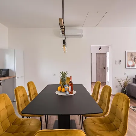 Apartment Balatonic Lemon Apartmanhaz *