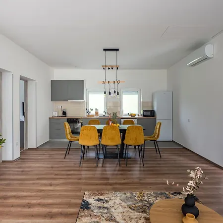 Balatonic Lemon Apartmanhaz Шиофок