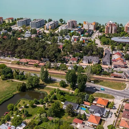Balatonic Lemon Apartmanhaz Apartment Siófok