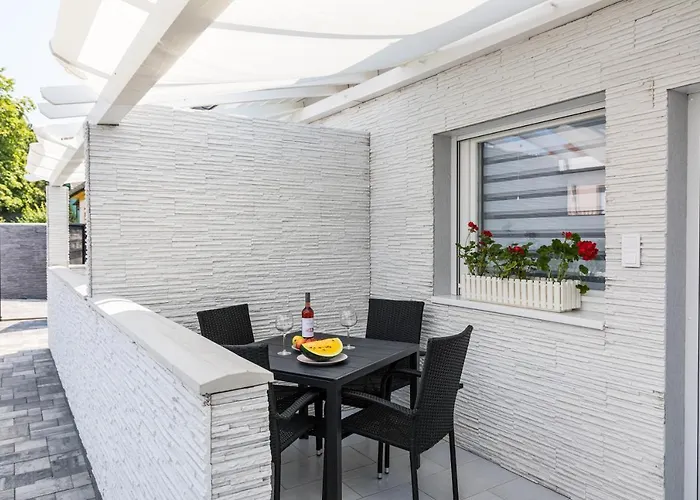 Balatonic Lemon Apartmanhaz Apartman